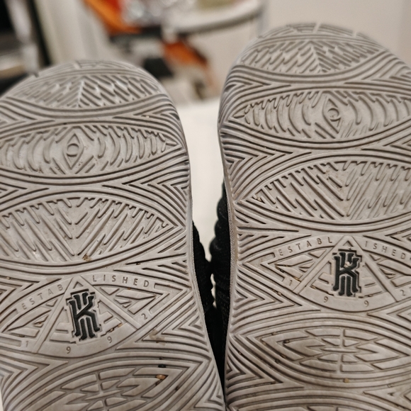 2/55 Nike Kyrie 5 (TD) University Red/Black Toddler - Picture 10 of 14